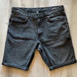 H&M men’s slim fit jean shorts